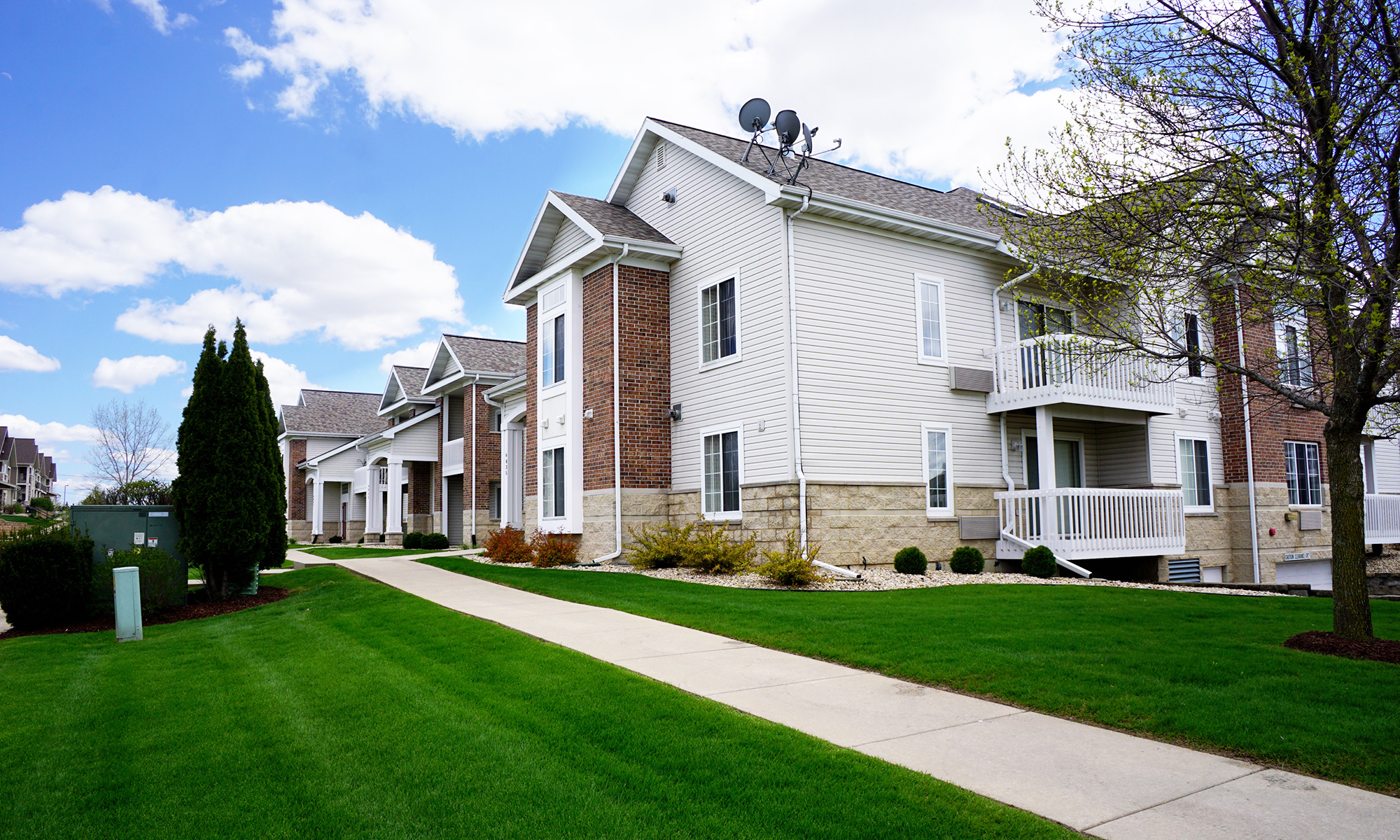 Shadow Creek Apartments | Madison West Side Apartment ...